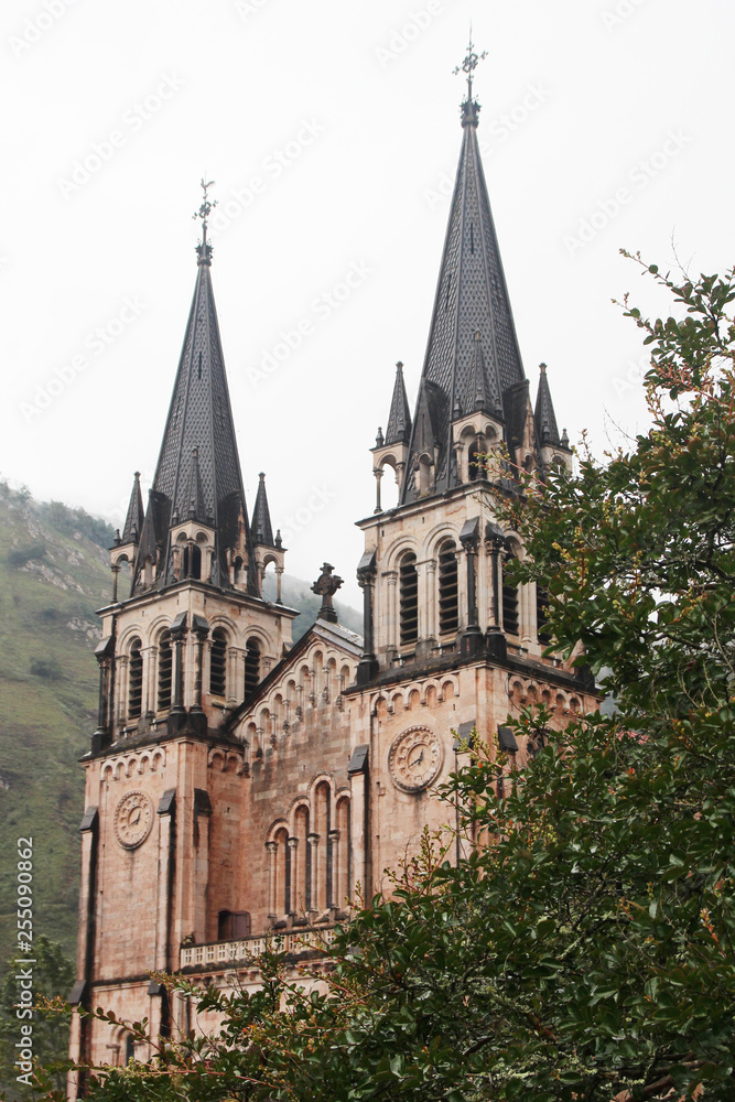 Fototapeta premium Basílica de Santa María la Real de Covadonga, Asturias, Spain