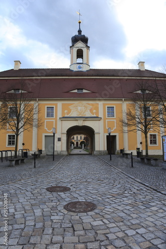 Das Torhaus des Barockschlosses Rammenau photo