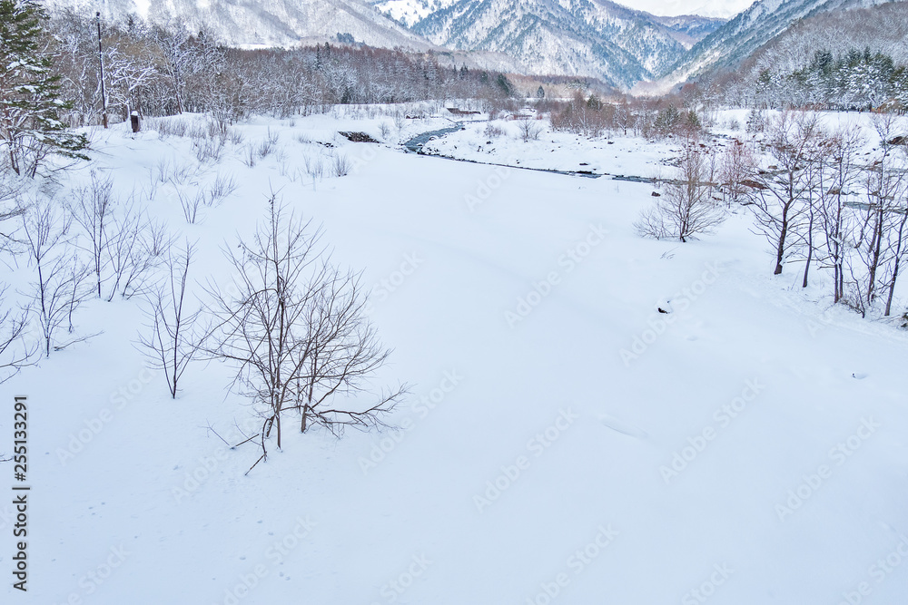 長野県白馬村 松川の雪景色