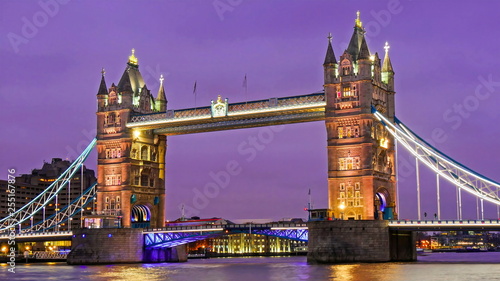 9210_From_morning_to_night_view_of_the_London_Tower_bridge.jpg