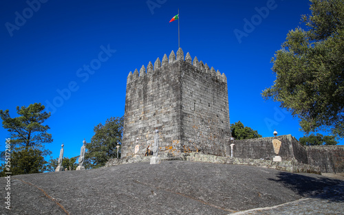 Castelo de Lanhoso photo