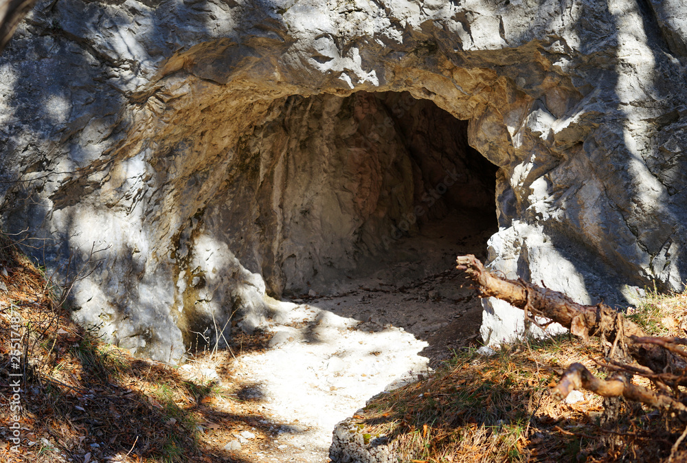Höhle, Grotte 