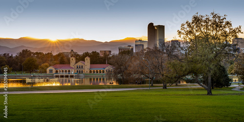 Fototapeta Naklejka Na Ścianę i Meble -  Panorama of beautiful sunset over City Park in Denver, Colorado