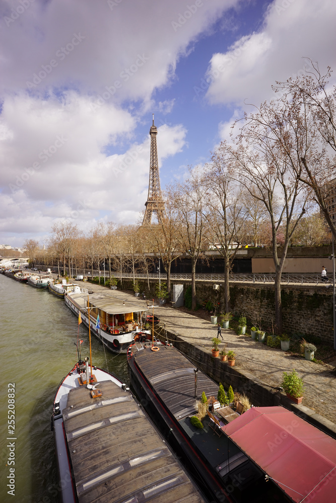 Paris Monument 491