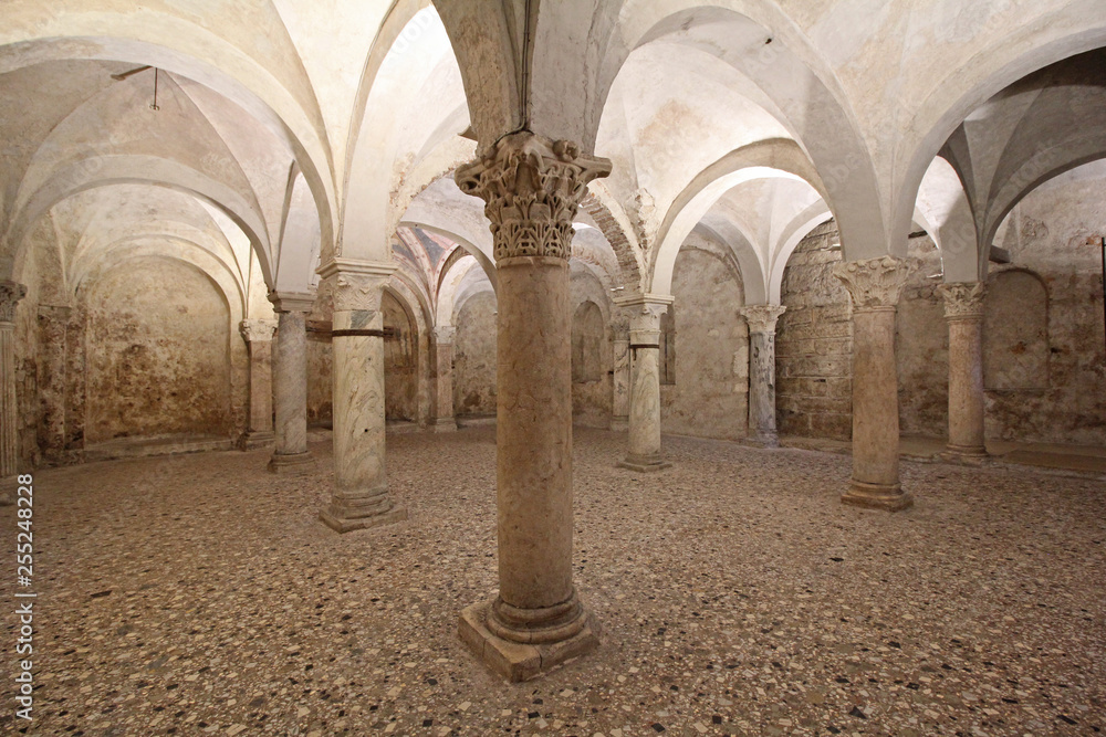 La cripta del Duomo Vecchio a Brescia