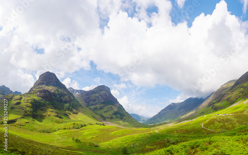 Картината върху платно beautifull landscape near Three sisters at glencoe