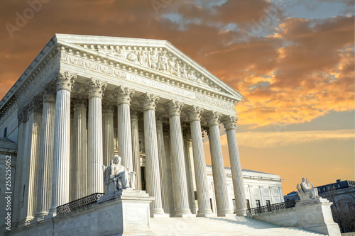 Fototapeta United States Supreme Court Building in Washington DC, USA