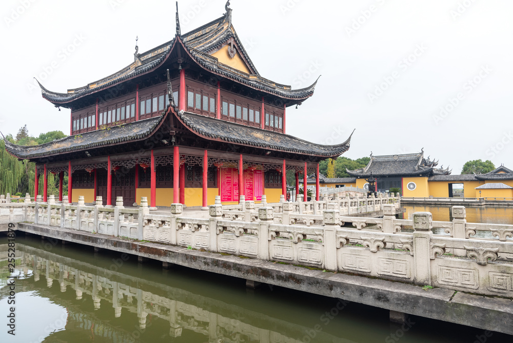 Bridges and temples of all Fook temple in Suzhou