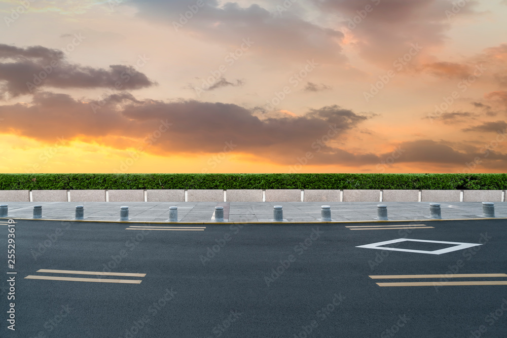 Fototapeta premium Road surface and sky cloud landscape..