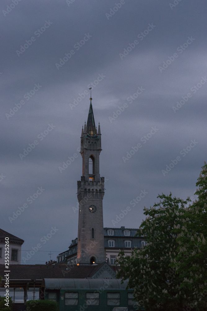Stadtbild in Konstanz am Bodensee bei Nacht