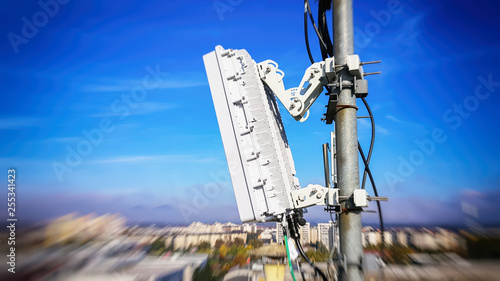 Fotografija 5G mobile telecommunication smart cellular radio network antennas on a mast on t