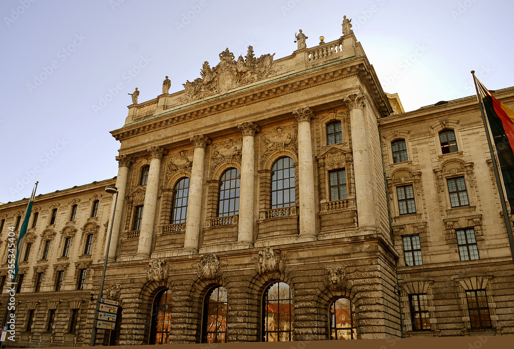 Fototapeta premium Justizpalast (law courts) and Bavarian Justice Ministry, Munich