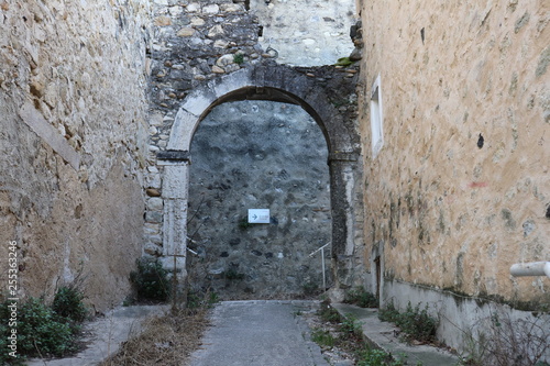 VILLE DE MONTELIMAR - DROME - CHATEAU FORTIFIE