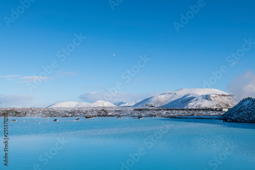 Fototapeta Naklejka Na Ścianę i Meble -  Iceland Blue Lake Natural scenery
