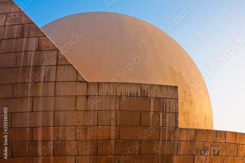 Bild auf Leinwand Rising Dome