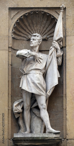 Tableau sur toile Statue of Michele Di Lando, leader of the Revolt of the Ciompi, Loggia del Merca