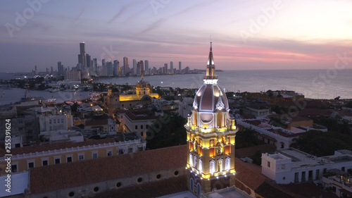 Vista aérea de Cartagena en el atardecer