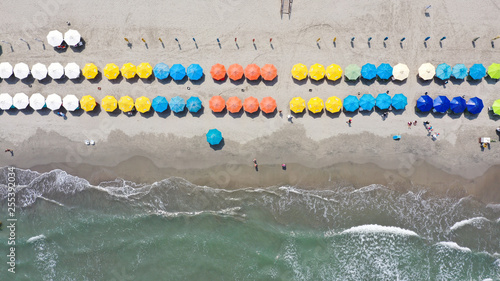 Vista aérea de una playa en Cartagena, Colombia photo