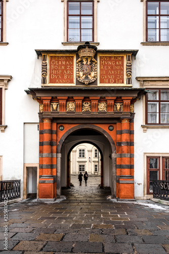 Austria, Vienna, Hofburg, In der Burg: Street scene with famous Swiss Gate (Schweizertor) to the Swiss Wing (Schweizertrakt) in the city center of the Austrian capital.