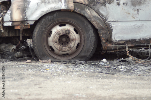 Burnt out vehicle abandoned