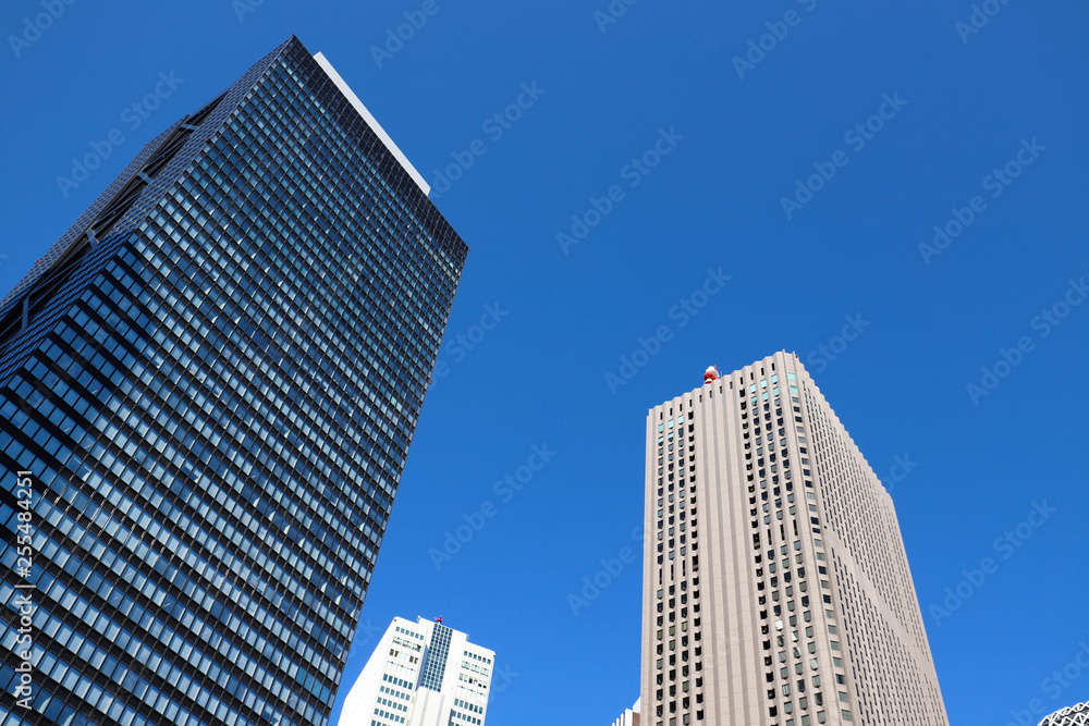 新宿の高層ビル