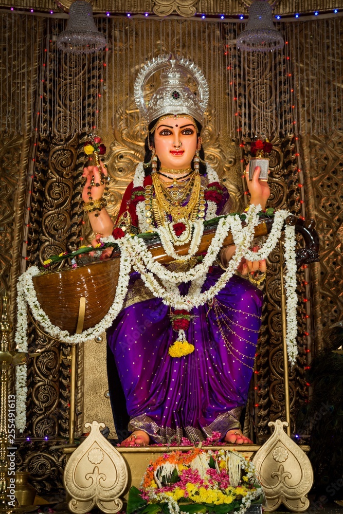 Obraz premium Hindu God Saraswathi