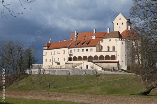 hist. Schloss in Seefeld am Pilsensee (Bayern)