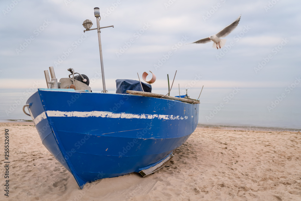 Fischkutter an der Ostsee Küste von Rügen, Deutschland