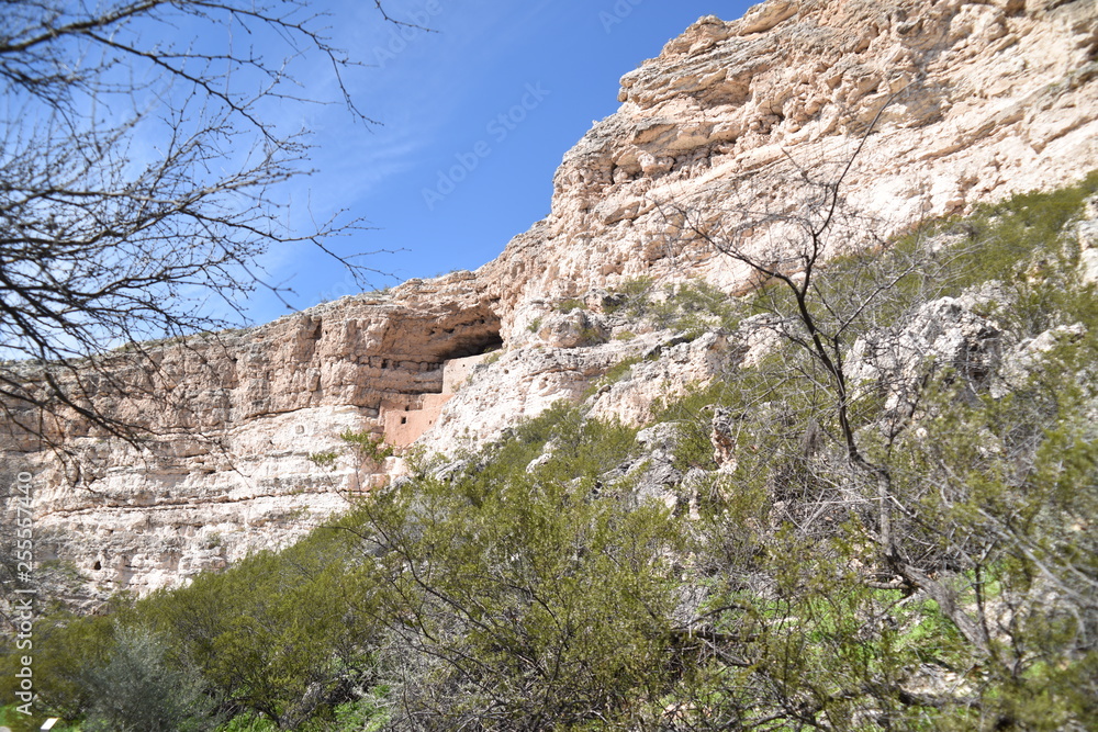 Camp Verde, AZ., U.S.A., Jan. 13, 2018. Arizona Montezuma Castle National Monument-winter slumber. Native American Sinagua Indians well-preserved group of limestone & mortar cliff dwellings 