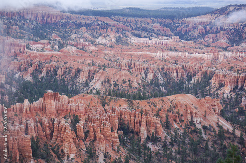 bryce canyon at dusk low light
