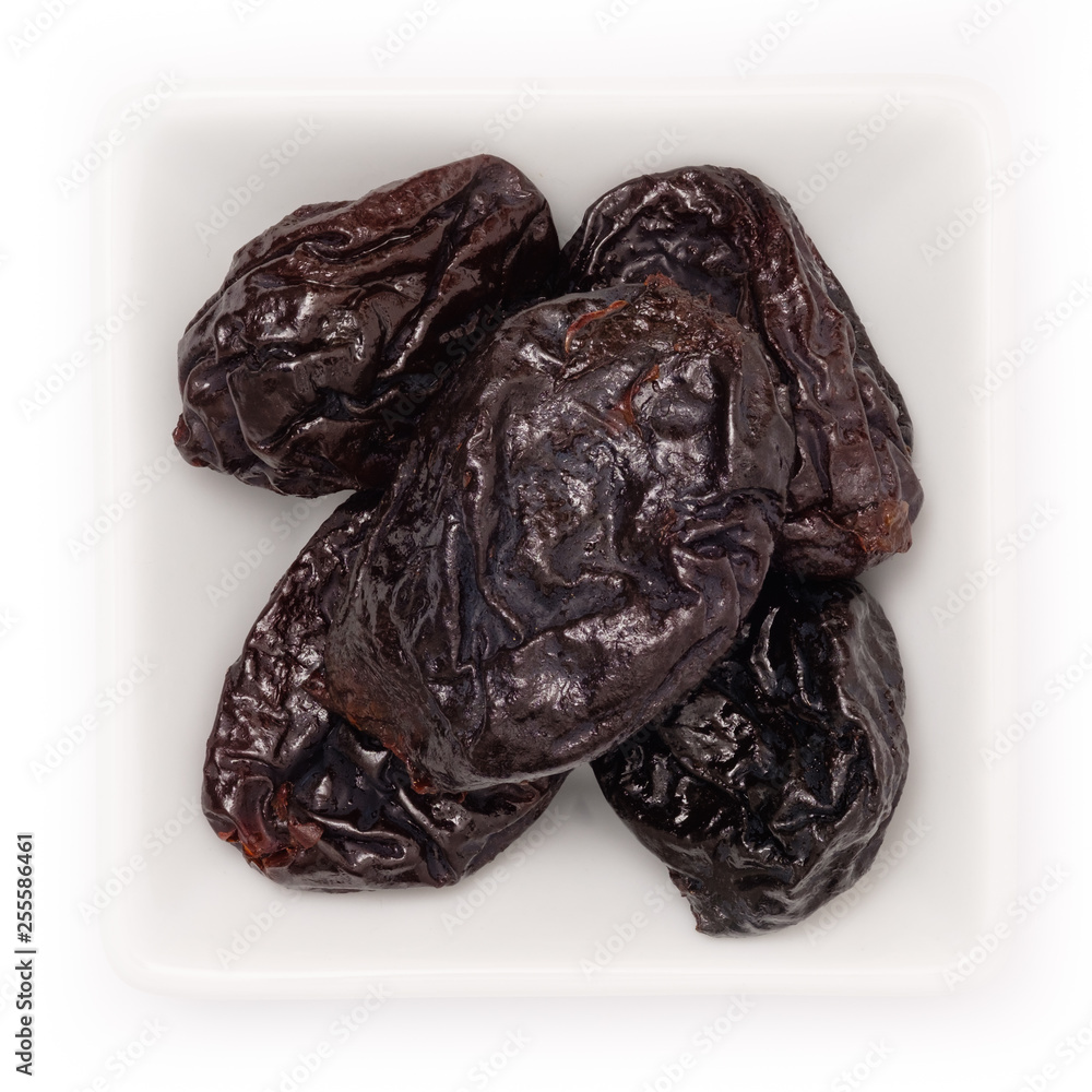 Getrocknete Pflaumen Trockenfrüchte in Draufsicht Getrocknete Pflaumen Trockenfrüchte in Draufsicht