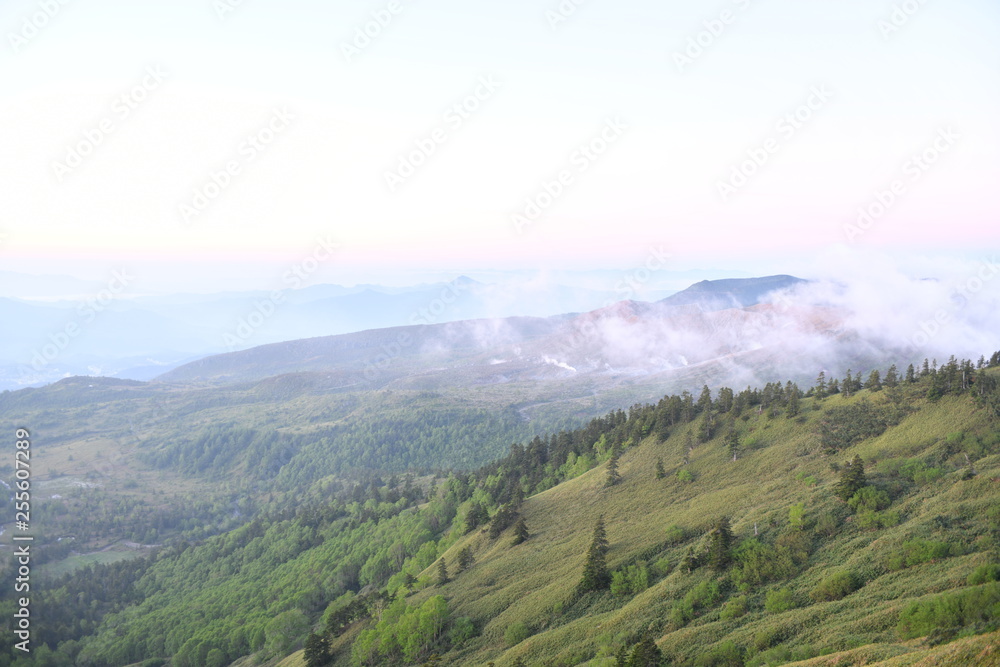 Naklejka premium 早朝の群馬県芳ヶ平