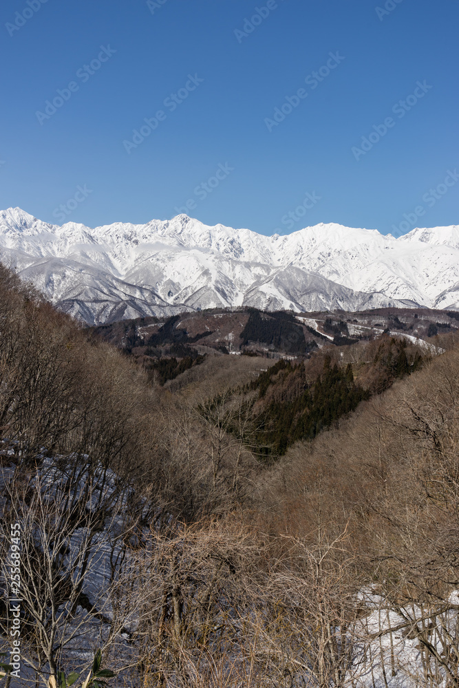 早春の北アルプス