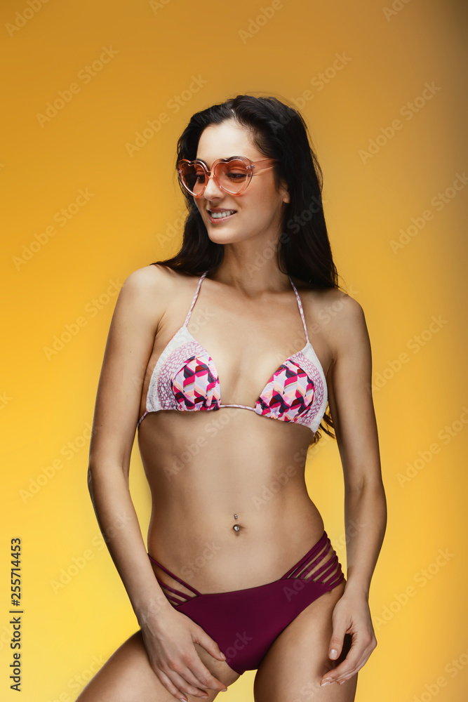 Obraz premium Picture of smiling young woman