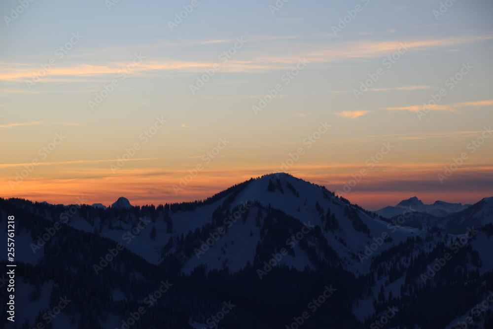 Sonnenuntergan mit Blick zum Setzberg, 1.712 Meter Sonnenuntergan mit Blick zum Setzberg, 1.712 Meter