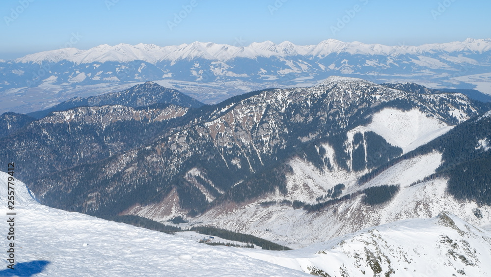 Obraz premium Sunny winter mountain landscape, ski resort Yasna, Tatras, Slovakia.