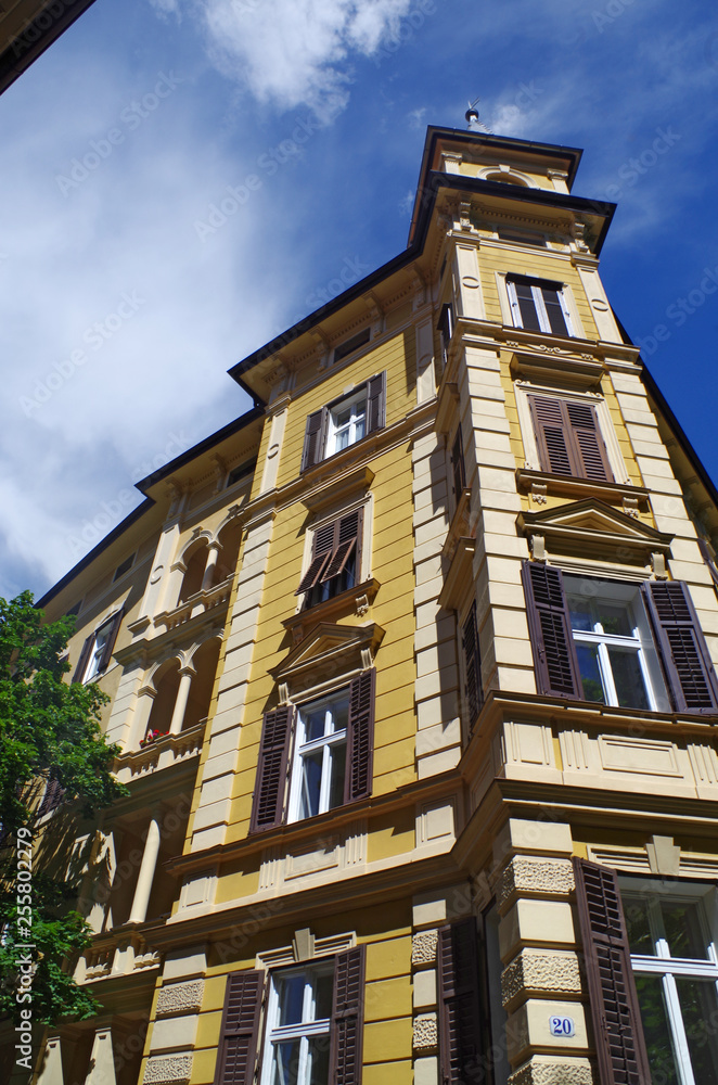 Fototapeta premium Südtirol Bozen Carduccistr. 0997.1