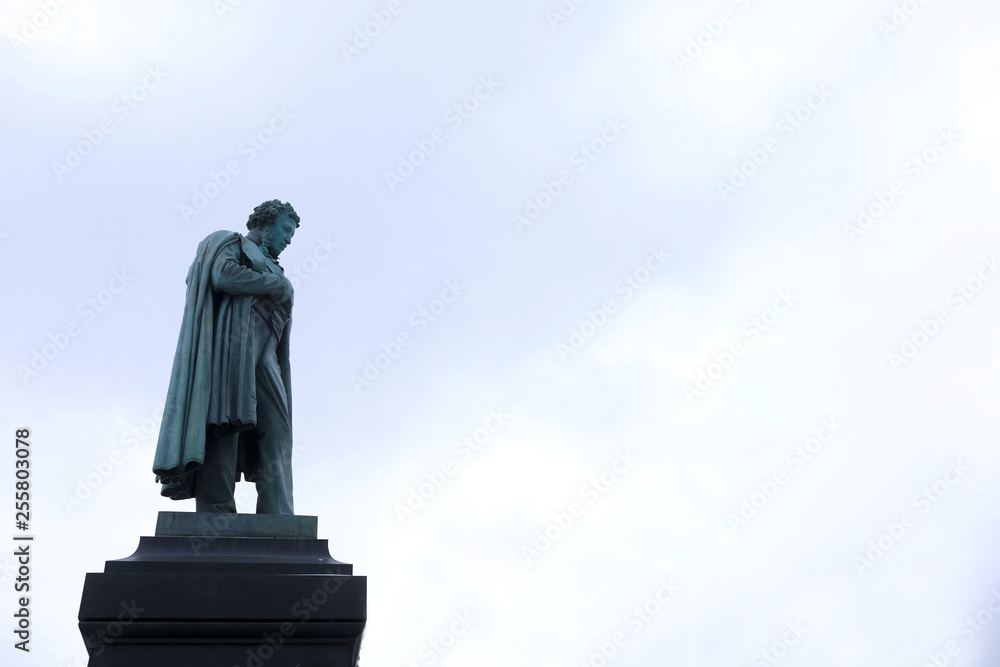 Fototapeta premium Monument to Alexander Pushkin