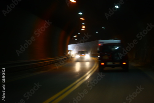 tunnel © Hubert