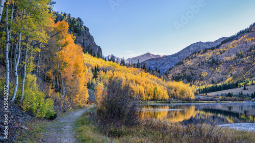 Alpine Trail - Autumn sunrise at Crystal Lake - Million Dollar Highway - Colorado