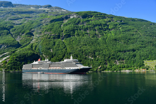 travel by ferry in geiranger norway © baitong333