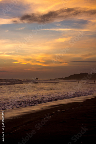 Playa de Mollendo al Atardecer