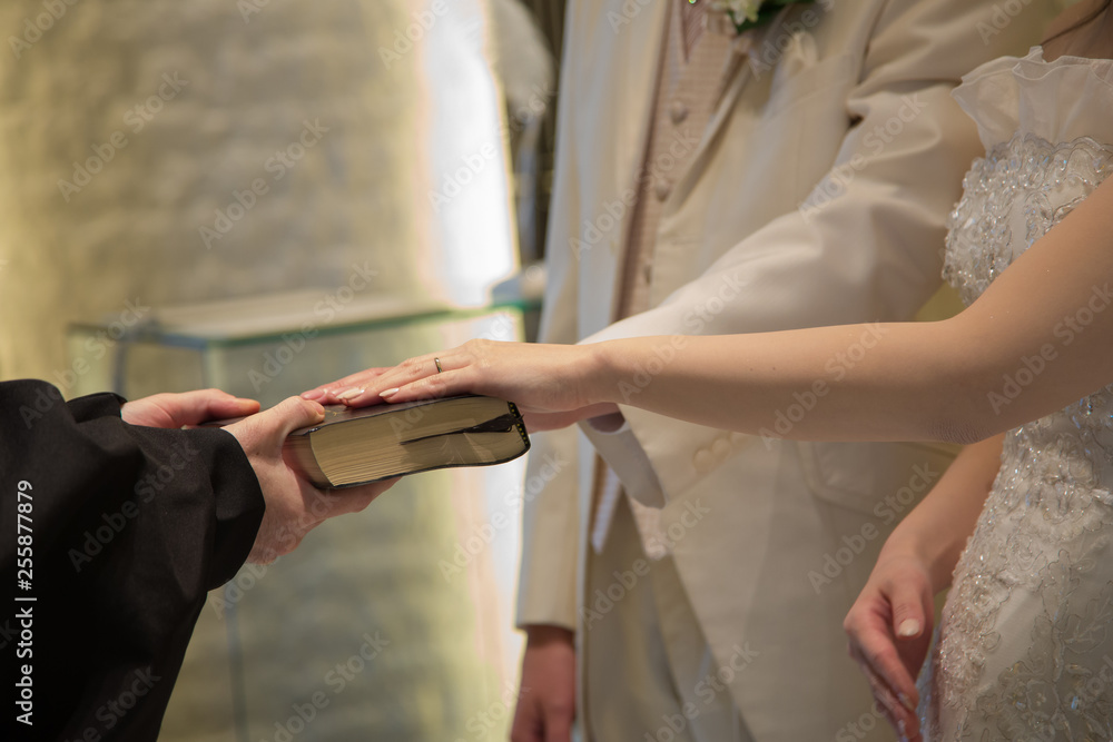 結婚式 聖書 誓い 宣言 ウェディング ブライダル Stock Photo Adobe Stock 結婚式 聖書 誓い 宣言 ウェディング ブライダル Stock Photo Adobe Stock