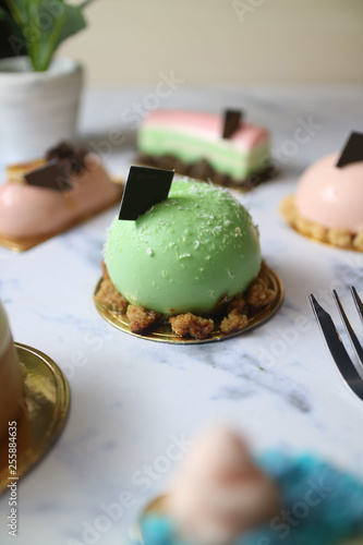Mousse Cake Pale butting