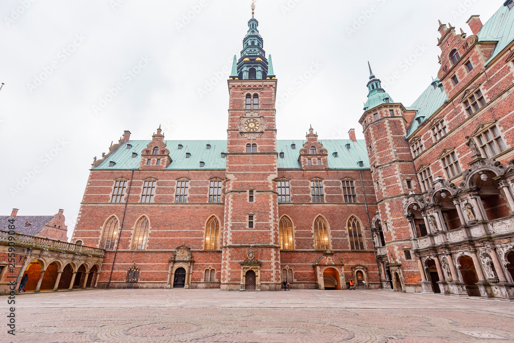 Fototapeta premium Twilight exterior view of the famous Frederiksborg Castle