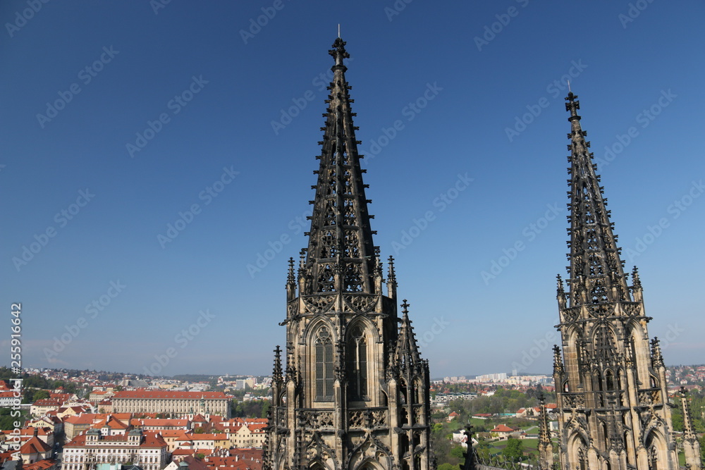 チェコ　プラハ歴史地区市街の景色　プラハ城聖ヴィート大聖堂