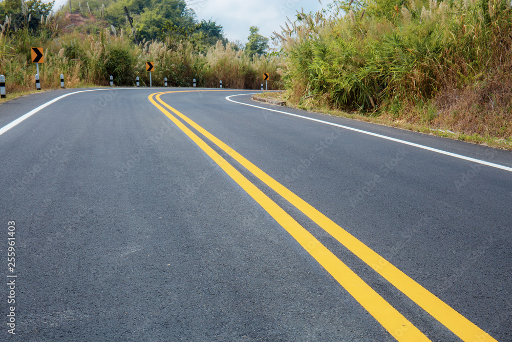 Naklejka premium Road in the countryside.