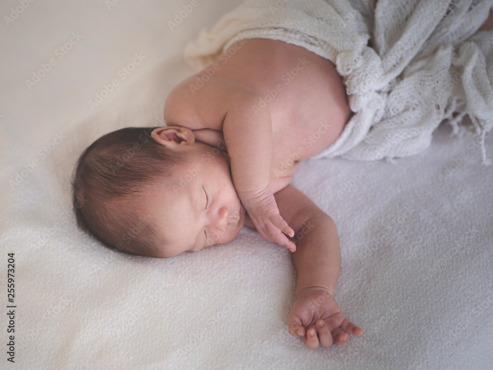 three week old baby sleep