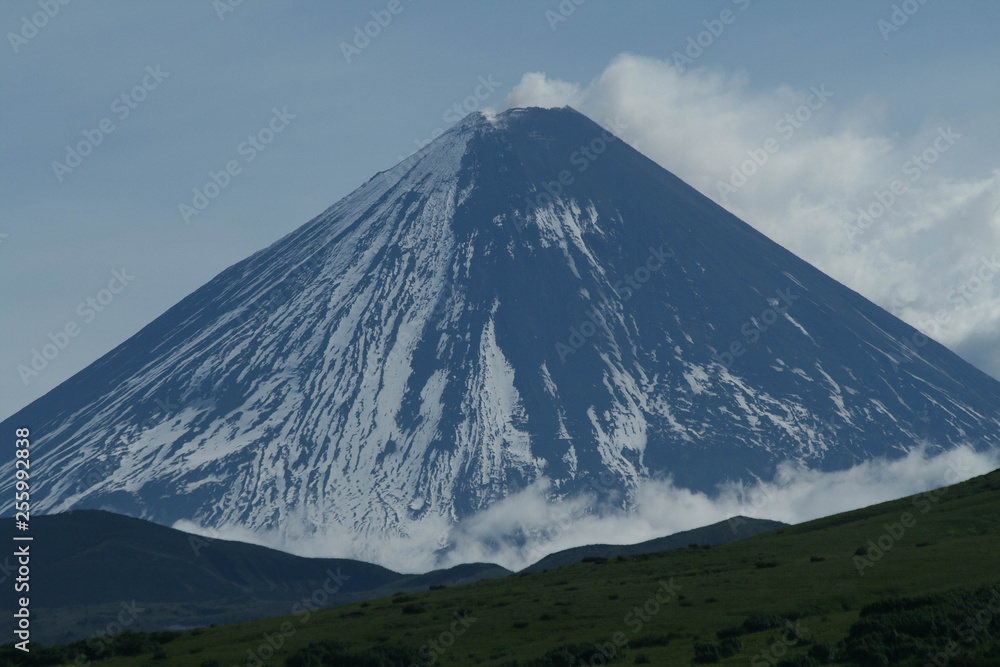 Fototapeta premium Kluchevskaya Sopka