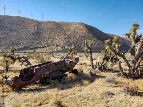 abandoned car in desert © Marcos